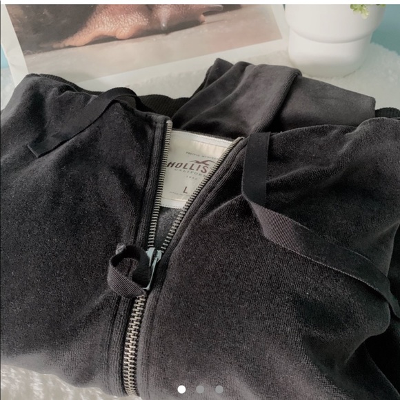 [3 for $50] Hollister velvet black zip up hoodies - Picture 1 of 3